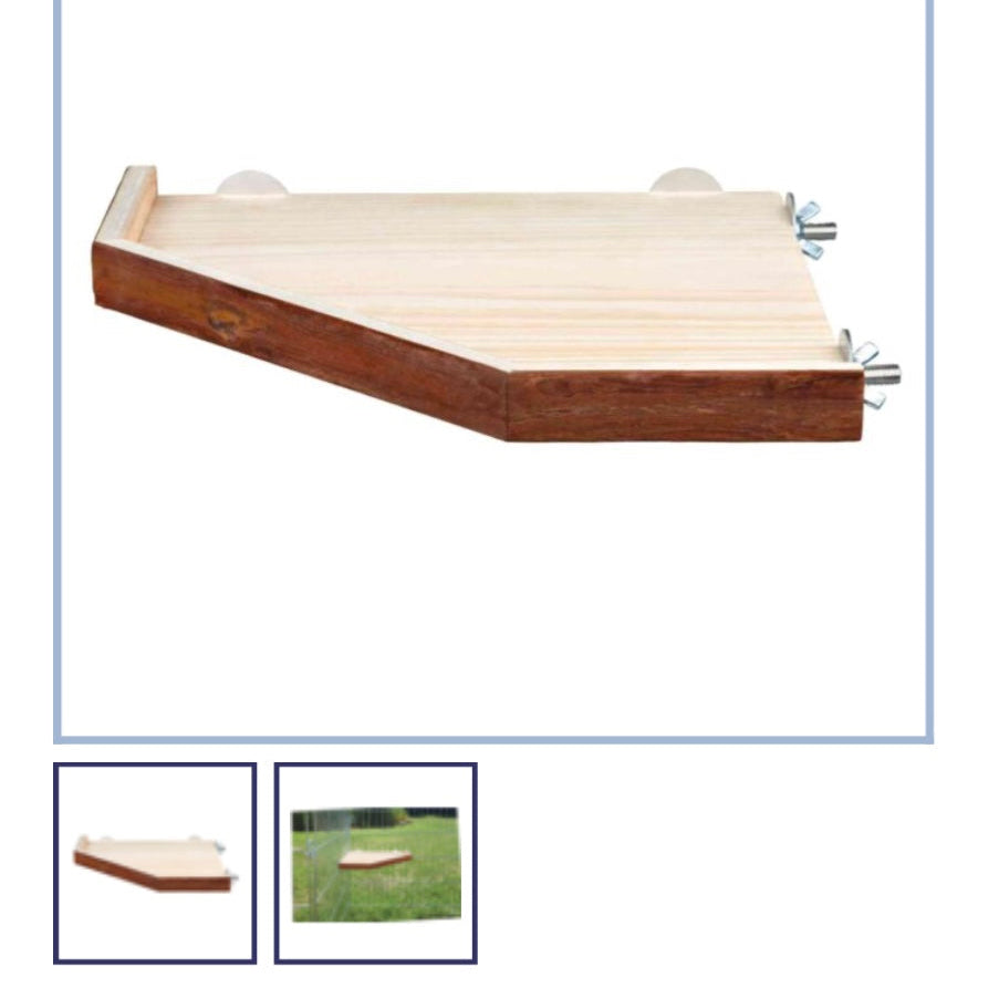 Wooden platform and shelter (large)